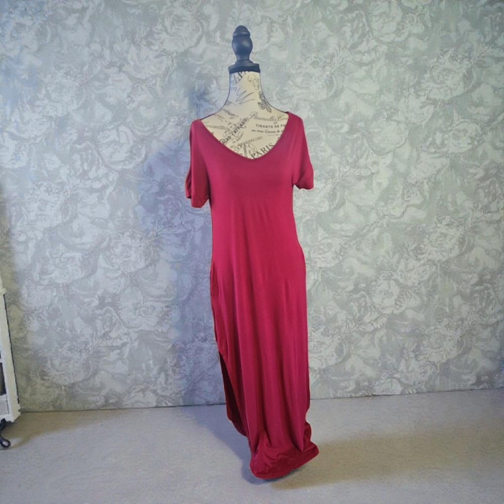 Chic Berry Maxi Dress